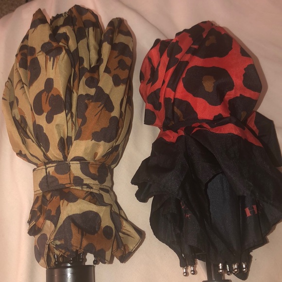 Two authentic Coach umbrellas - Picture 4 of 4